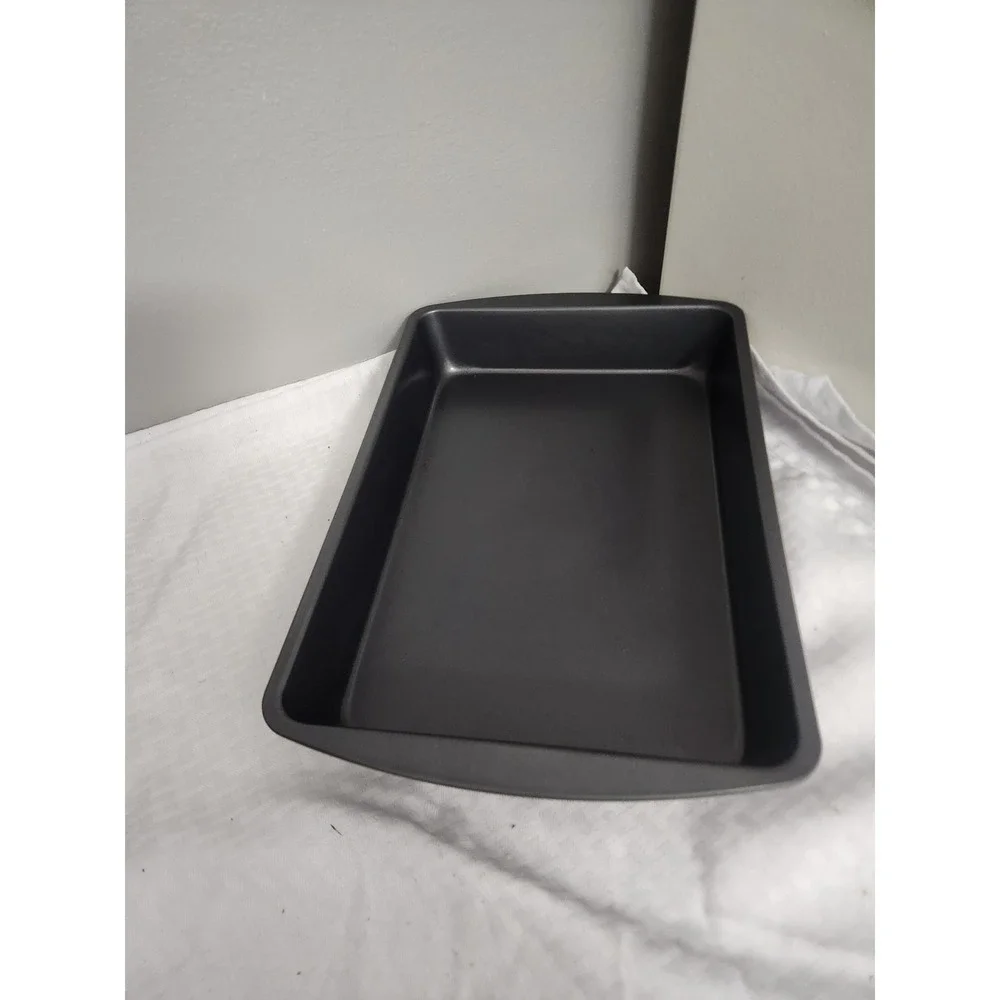 Non-Stick Rectangular Baking Pan with Break Resistant Storage Lid Gray